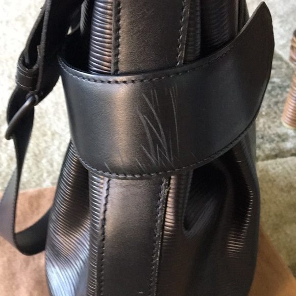 Authentic Louis Vuitton Black Epi Bag - Picture 6 of 12